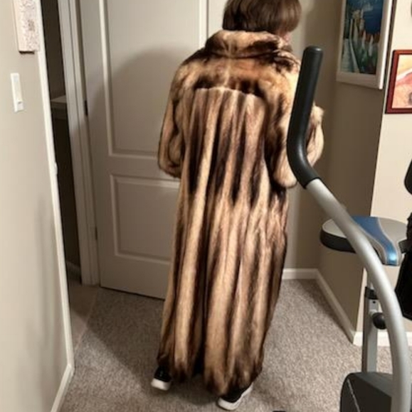 SOLD XL fitch fur Fulllength designer coat mint condition No Offers Pls Final$ - Picture 15 of 16